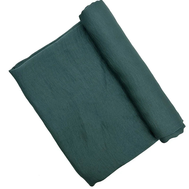 Layali Exklusiv-Kollektion – Velvet Satin Chiffon Hijab | Elegant - für besondere Momente