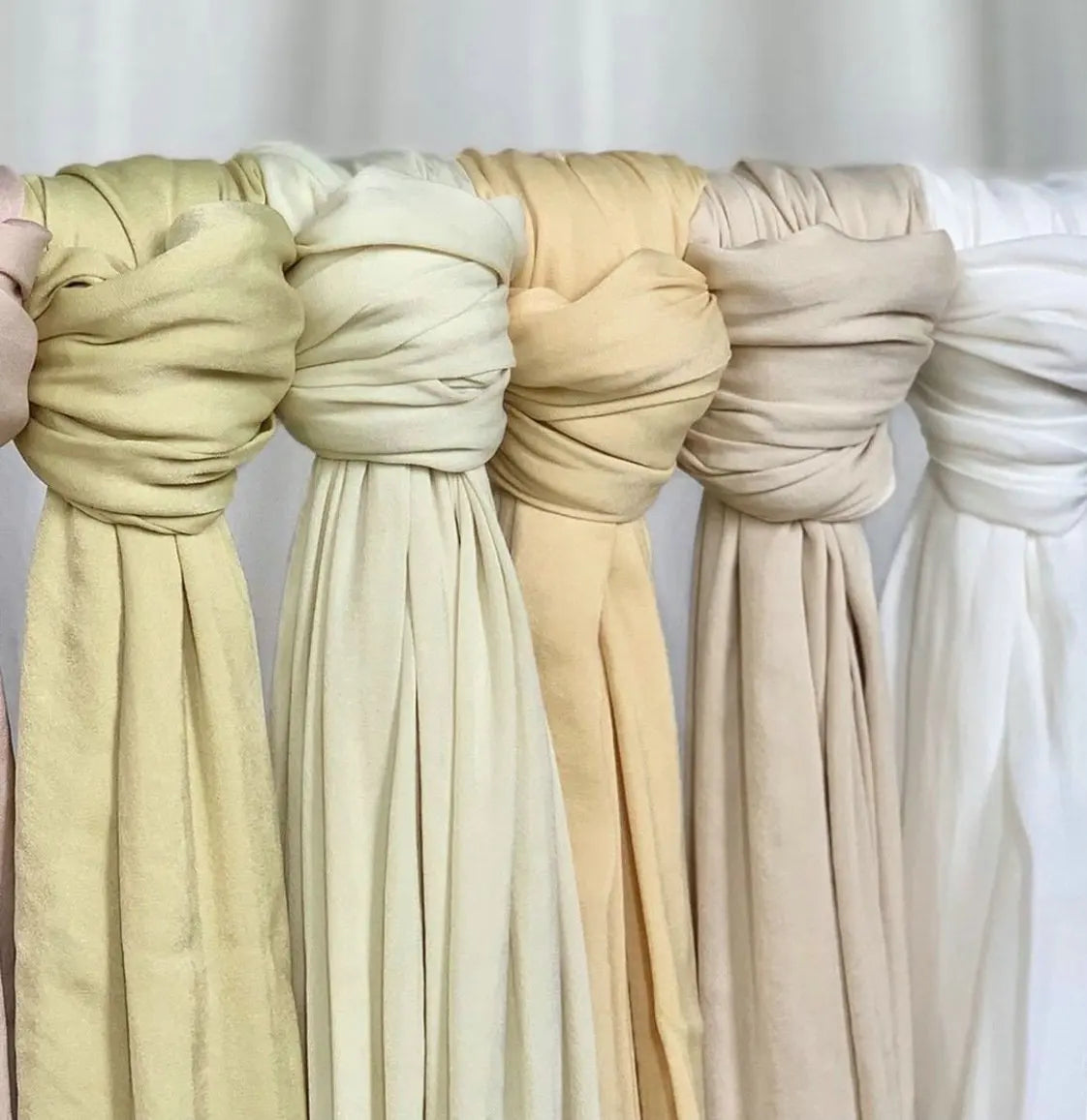 Layali Exklusiv-Kollektion – Velvet Satin Chiffon Hijab | Elegant - für besondere Momente
