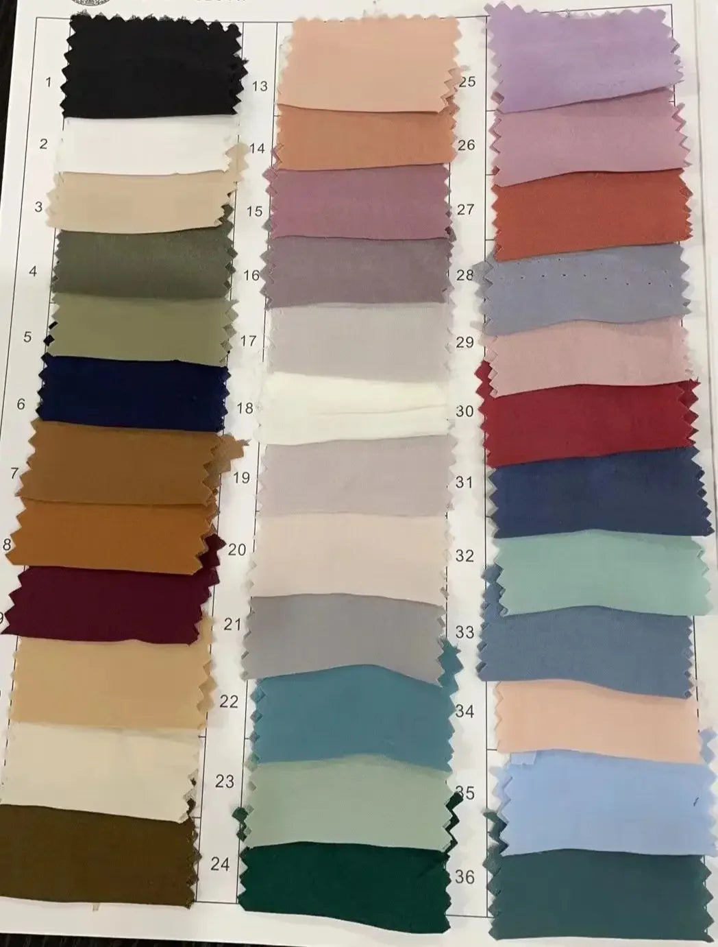Layali Exklusiv-Kollektion – Velvet Satin Chiffon Hijab | Elegant - für besondere Momente